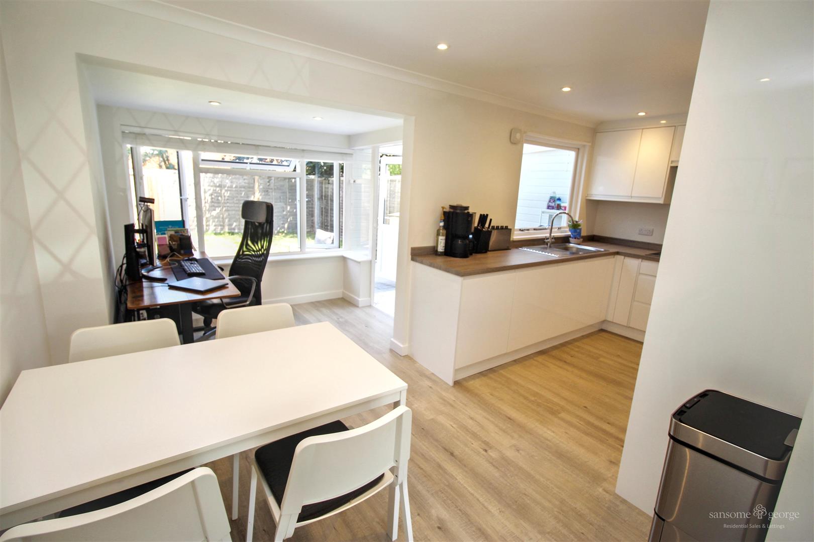 Meadow Way, Theale, Reading
